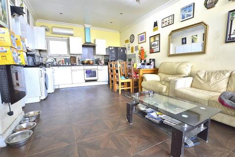 2 bedroom flat for sale, Barking Road, Plaistow, London, E13 8HL