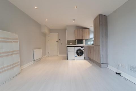 Studio to rent, 11 Church Lane, London