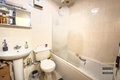 Studio for sale, Lampton Road, HOUNSLOW TW3