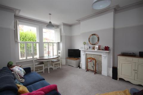 2 bedroom flat for sale, Hurst Road, Eastbourne