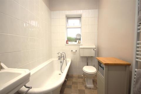 2 bedroom flat for sale, Hurst Road, Eastbourne