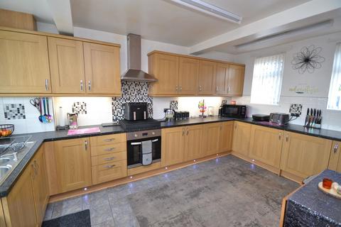 3 bedroom semi-detached house for sale, Thackley, Thackley BD10