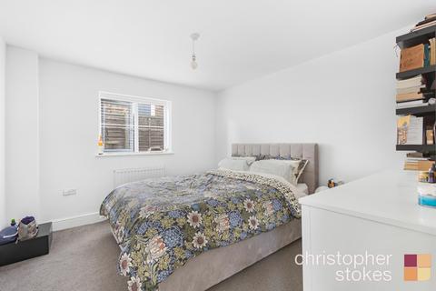 Flat 4, 98 Mill Lane, Cheshunt, Waltham Cross, EN8 0JT