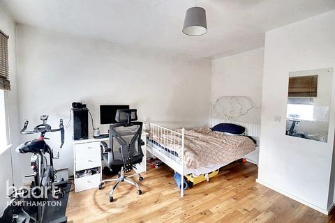 1 bedroom flat for sale, Brooks Close, Northampton