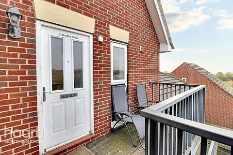 42 Brooks Close, Wootton, Northampton, NN4 6FH
