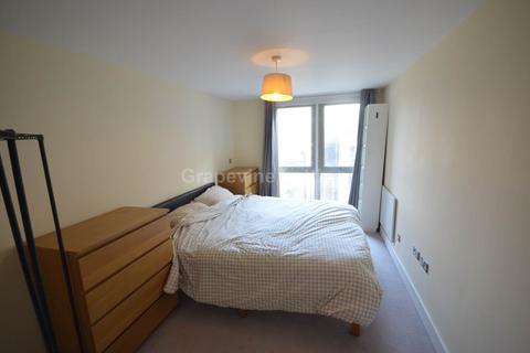 2 bedroom flat to rent, Bedford Road, London