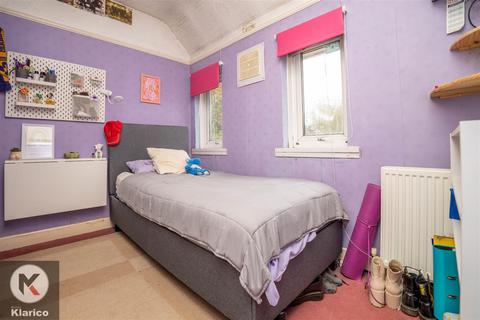 23 Amberley Road, Olton, Solihull, B92 7NP