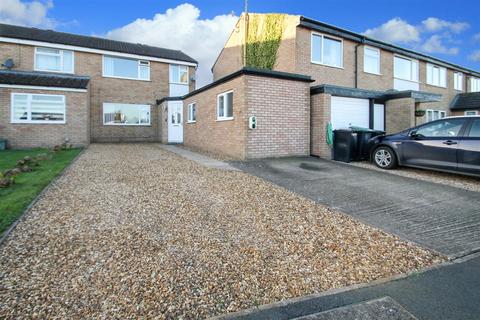 3 bedroom semi-detached house for sale, Mallows Drive, Raunds NN9