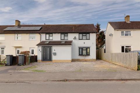 3 bedroom end of terrace house for sale, Midland Road, Stonehouse