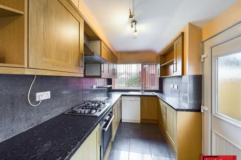 3 bedroom semi-detached house to rent, Highfield Road, Ormskirk