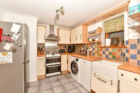 3 bedroom detached house for sale, Arden Drive, Ashford, Kent