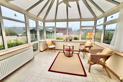 2 bedroom detached bungalow for sale, Colwell, Isle of Wight