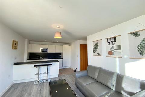 2 bedroom apartment to rent, Potato Wharf, Manchester