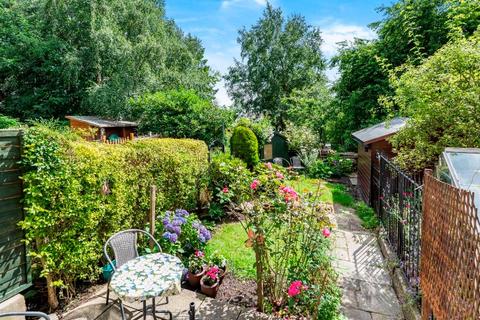 95 Parkside Road, Meanwood, Leeds, LS6 4NA