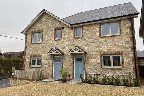 3 bedroom semi-detached house to rent, Hampton Mews, Main Road, Havenstreet,