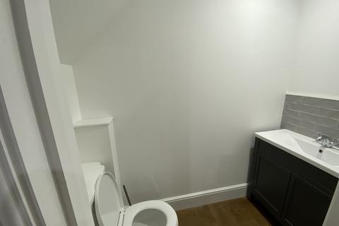 3 bedroom semi-detached house to rent, Hampton Mews, Main Road, Havenstreet,