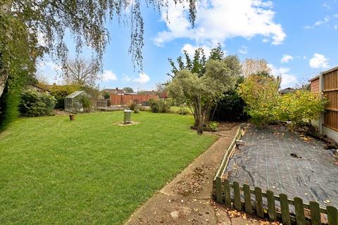 2 bedroom semi-detached bungalow for sale, Nevendon Road, Wickford