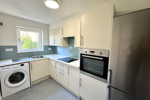 2 bedroom flat to rent, Liberton Gardens, Edinburgh EH16