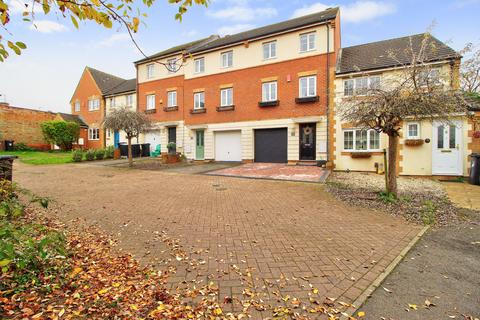 3 bedroom townhouse for sale, Wokingham RG41