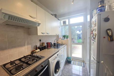 3 bedroom terraced house to rent, Park Close, Park Royal, London, NW10