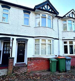 4 bedroom terraced house to rent, Emma Road, Plaistow E13 0DR