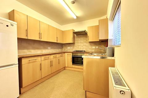 4 bedroom terraced house to rent, Emma Road, Plaistow E13 0DR