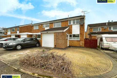 3 bedroom semi-detached house for sale, Lewis Close, Leicester, Leicestershire