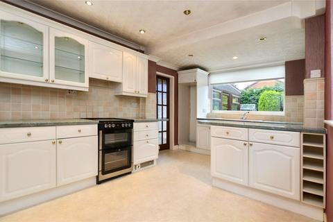 2 bedroom detached bungalow for sale, Green Lane, Lofthouse, Wakefield, West Yorkshire