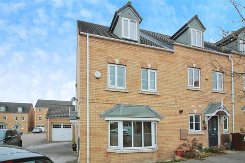 4 bedroom townhouse for sale, Springfield Rise, Wakefield WF3