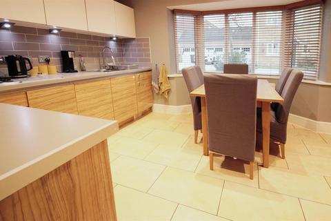 4 bedroom townhouse for sale, Springfield Rise, Wakefield WF3