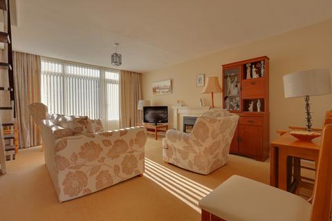 2 bedroom end of terrace house for sale, Chidham Close, Havant