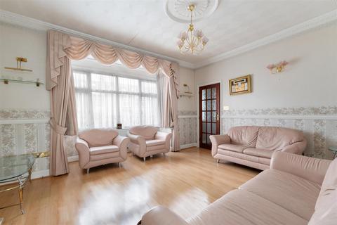 4 bedroom detached house for sale, Nutter Lane, Wanstead