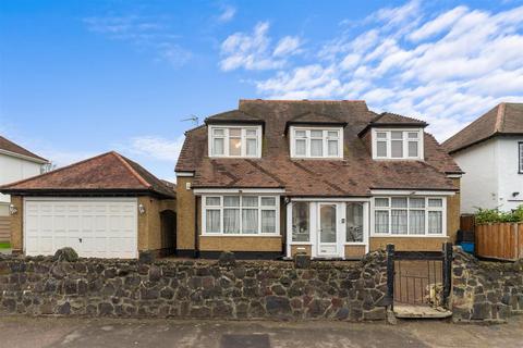 4 bedroom detached house for sale, Nutter Lane, Wanstead