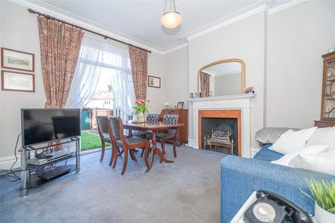 4 bedroom terraced house for sale, Sydney Road, London, N10