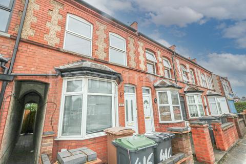 2 bedroom terraced house to rent, Hitchin Road Luton LU2 7ST