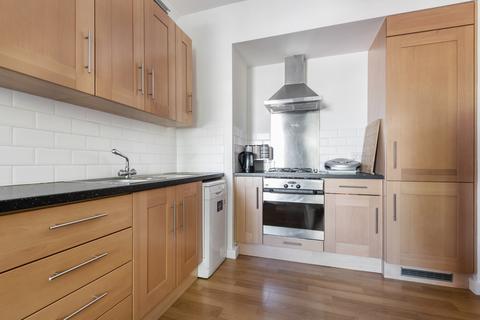 2 bedroom flat to rent, Brixton Road London SW9