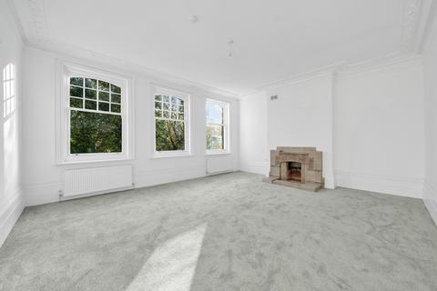 4 bedroom flat to rent, Westcombe Hill, London SE3