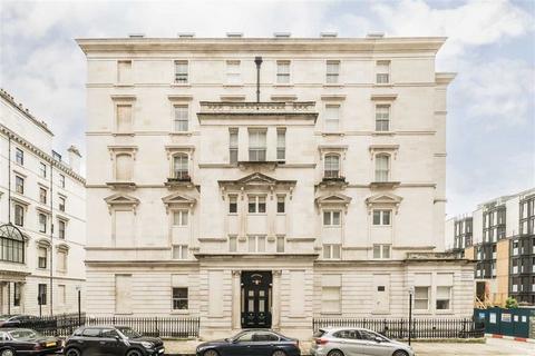 3 bedroom flat for sale, Ennismore Gardens, London SW7