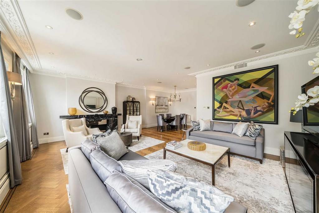 Open-plan living area, open plan living