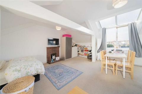 2 bedroom flat for sale, Queen's Gate Gardens, London SW7