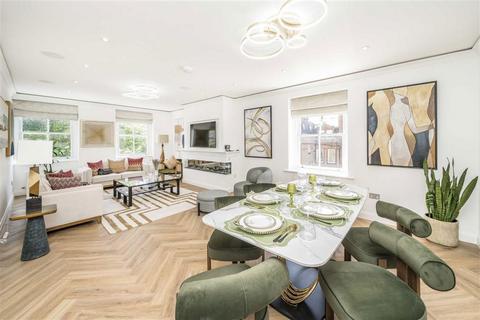 3 bedroom flat for sale, Ashburn Gardens, London SW7