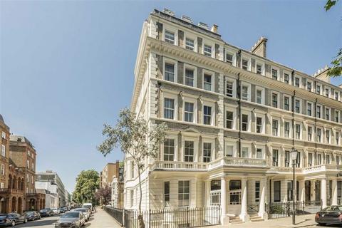 3 bedroom flat for sale, Ashburn Gardens, London SW7