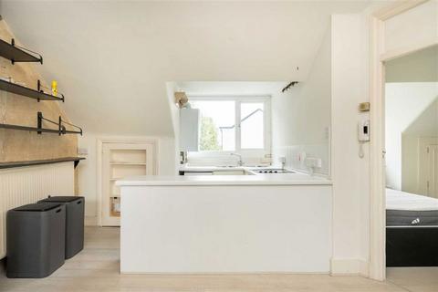 1 bedroom flat for sale, Barkston Gardens, London SW5