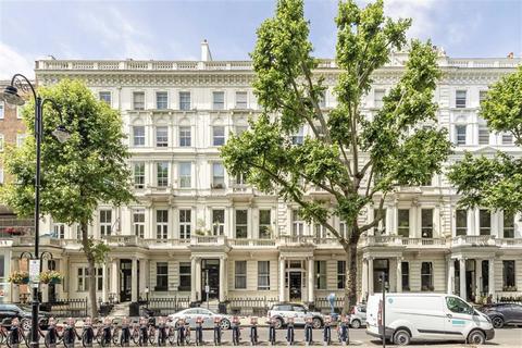 3 bedroom flat for sale, Queen's Gate, London SW7