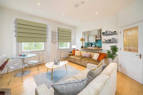 3 bedroom flat for sale, Queen's Gate, London SW7