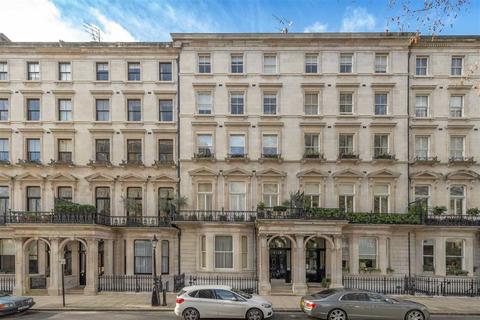 2 bedroom flat for sale, Ennismore Gardens, London SW7