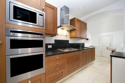 2 bedroom flat for sale, Ennismore Gardens, London SW7