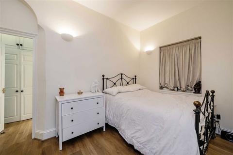 1 bedroom flat for sale, Courtfield Gardens, London SW5