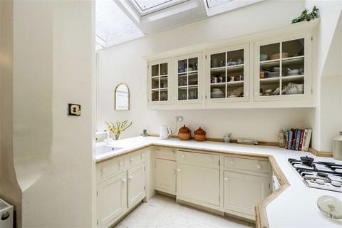 1 bedroom flat for sale, Courtfield Gardens, London SW5