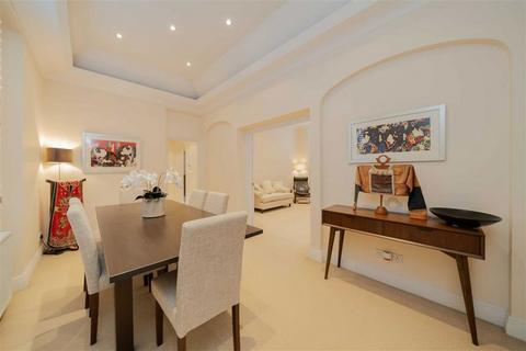 3 bedroom flat for sale, Harrington Gardens, London SW7